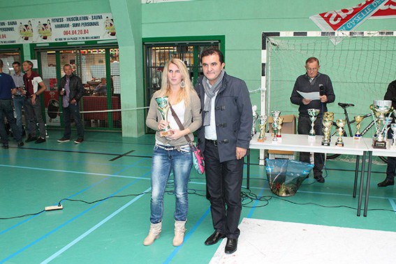 Sandrine BARTHELEMI en compagnie de l'échevin des Sports, Nebih Alev
