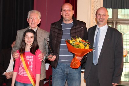 Prix de l'Organisation 2012 : Les Gilles « La Victoire » pour l’organisation du jogging P. Duvivier, sa réussitte, son ampleur au niveau local et régional.